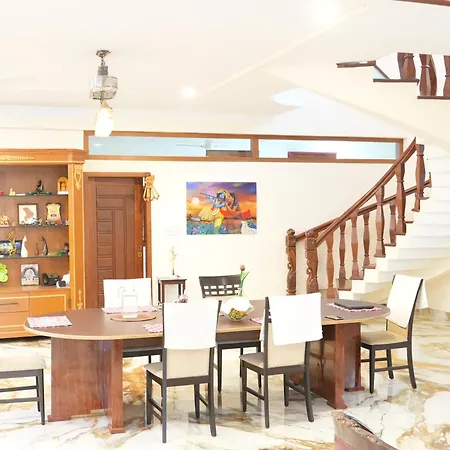 French Courtyard House Hotel